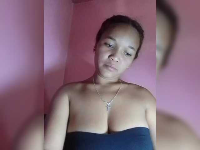 Vaninah live cam on BongaCams