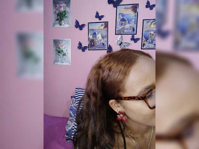 Vaninah live cam on BongaCams
