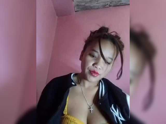 Vaninah live cam on BongaCams