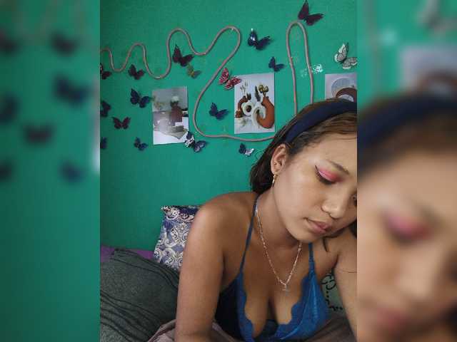 Valentina22 live cam on BongaCams