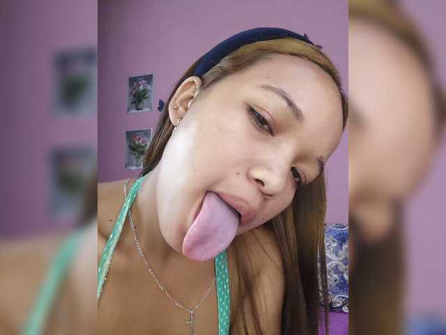 Vaninah live cam on BongaCams