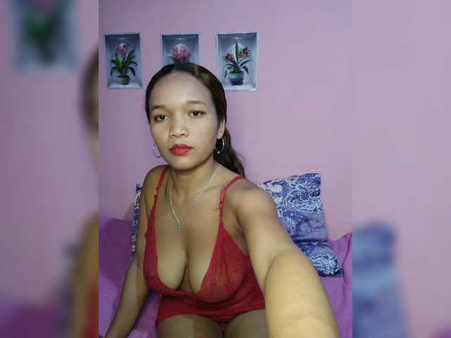 Vaninah live cam on BongaCams