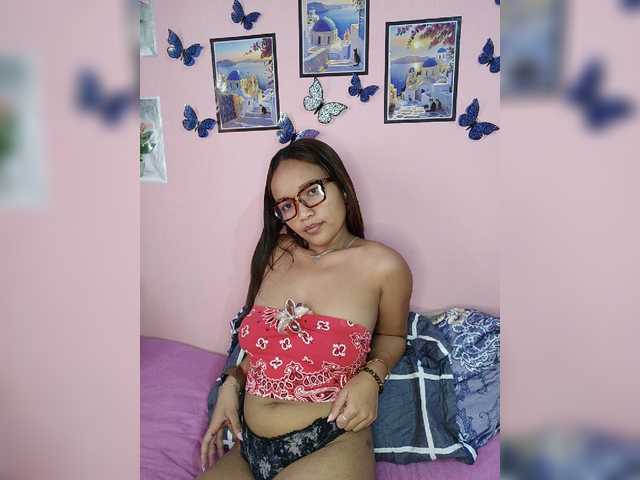 Vaninah live cam on BongaCams