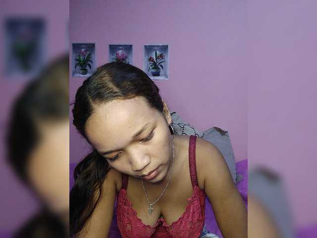 Valentina22 live webcam show
