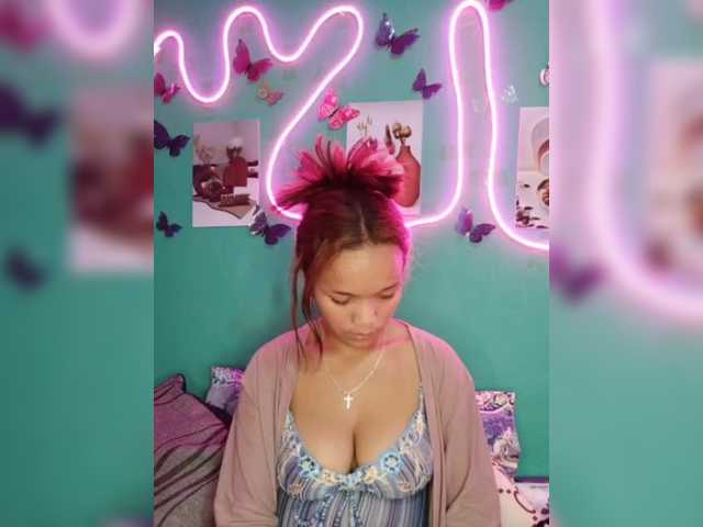 Vaninah live cam on BongaCams