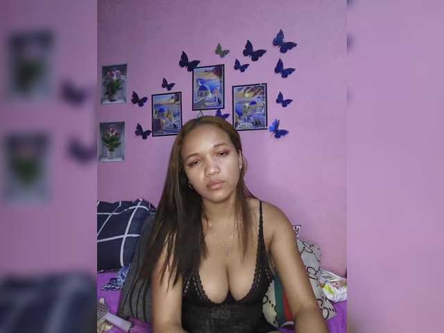 Vaninah live cam on BongaCams