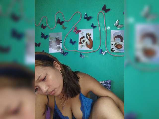 Vaninah live cam on BongaCams