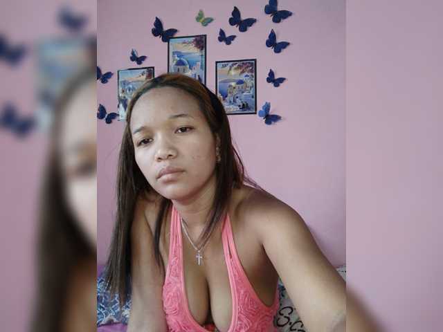 Vaninah live cam on BongaCams