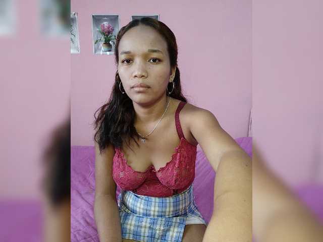 Vaninah live cam on BongaCams