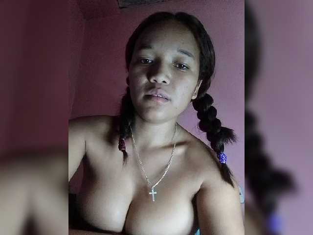 Vaninah live cam on BongaCams