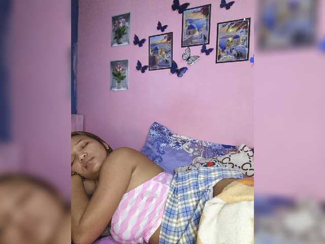 Vaninah live cam on BongaCams