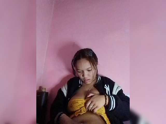 vaninah cam belle