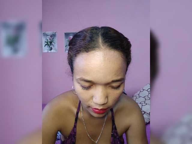 Vaninah live cam on BongaCams
