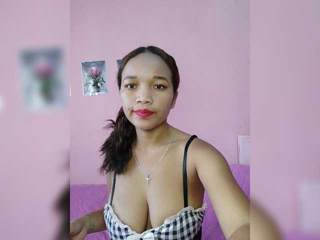 Vaninah live cam on BongaCams