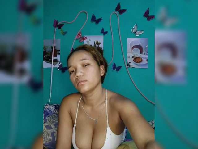 Vaninah live cam on BongaCams