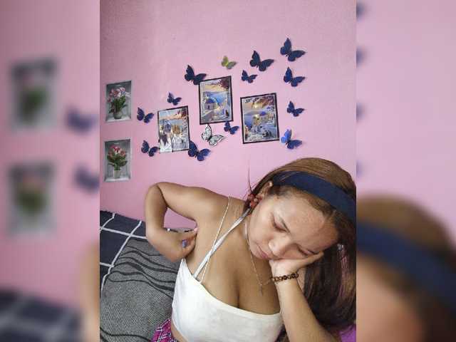 Vaninah live cam on BongaCams