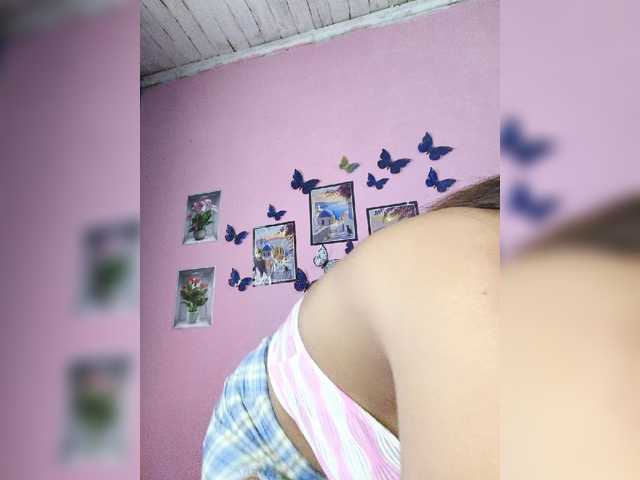 Vaninah live cam on BongaCams