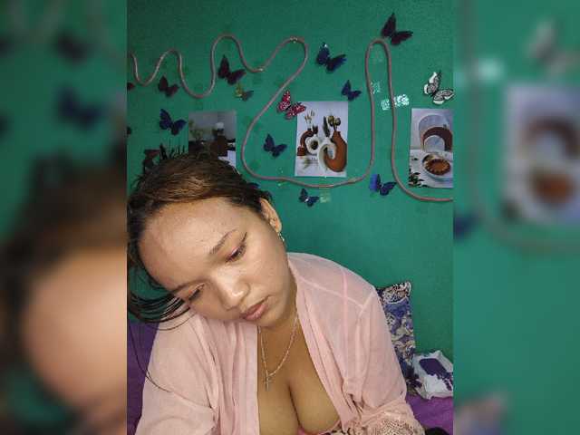 Vaninah live cam on BongaCams
