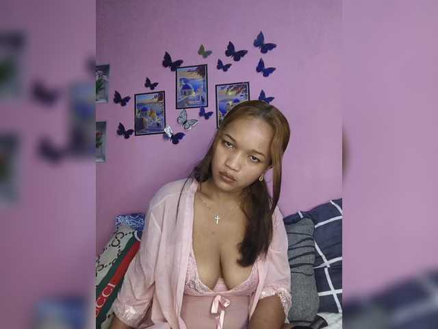 Vaninah live cam on BongaCams