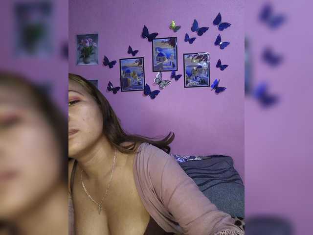Valentina22, une amatrice française avec qui discuter et avoir du sexe