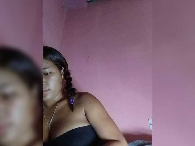 Vaninah live cam on BongaCams