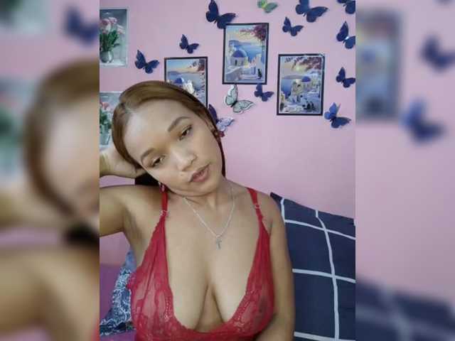 Vaninah live cam on BongaCams