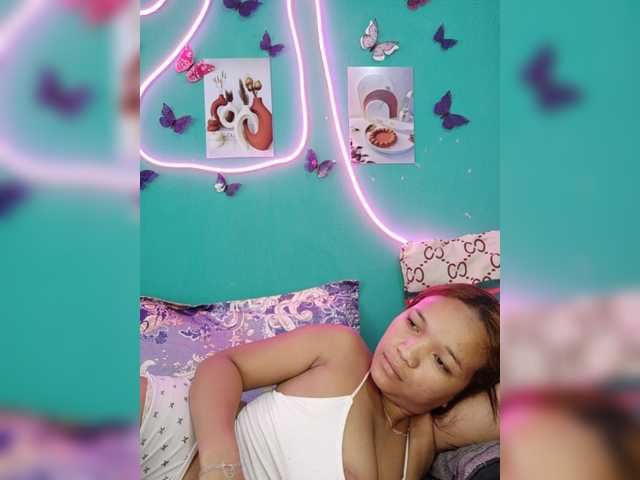 Vaninah live cam on BongaCams