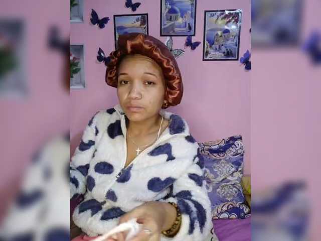 Vaninah live cam on BongaCams