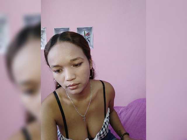 Vaninah live cam on BongaCams