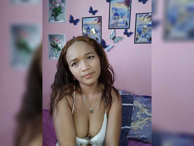 Vaninah live cam on BongaCams