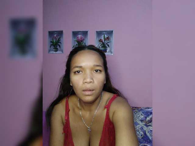 Vaninah live cam on BongaCams