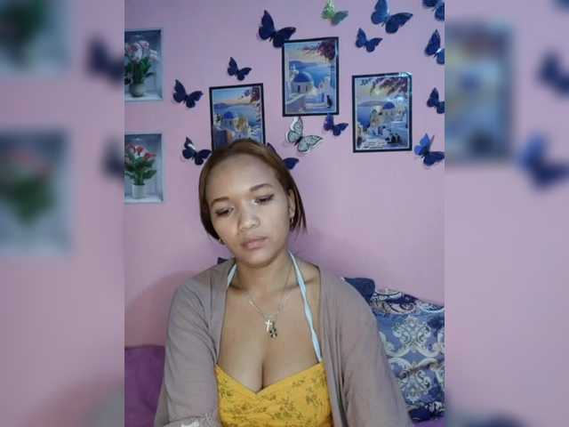Valentina22 live cam preview