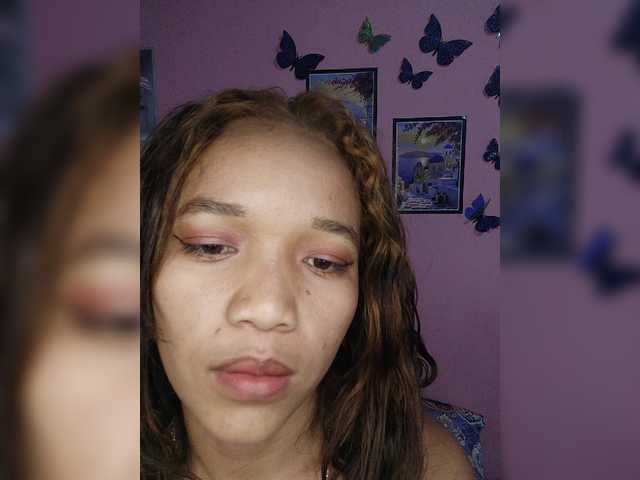 Vaninah live cam on BongaCams