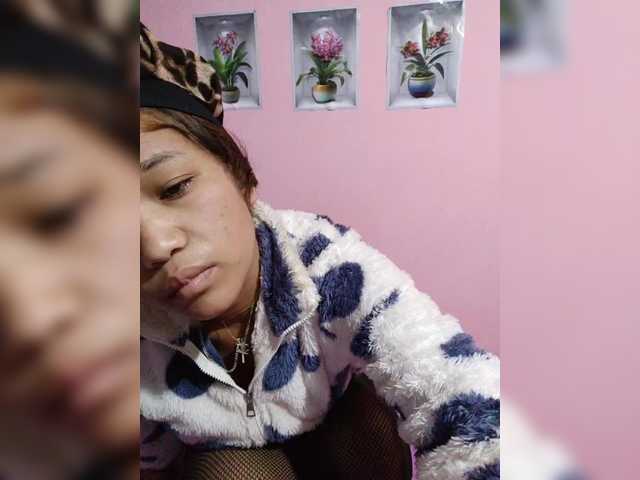 Vaninah live cam on BongaCams