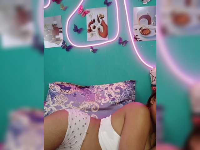 Vaninah live cam on BongaCams