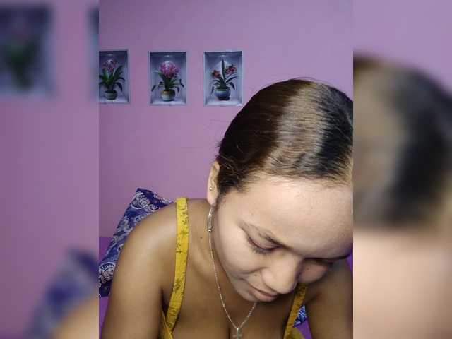 Vaninah live cam on BongaCams