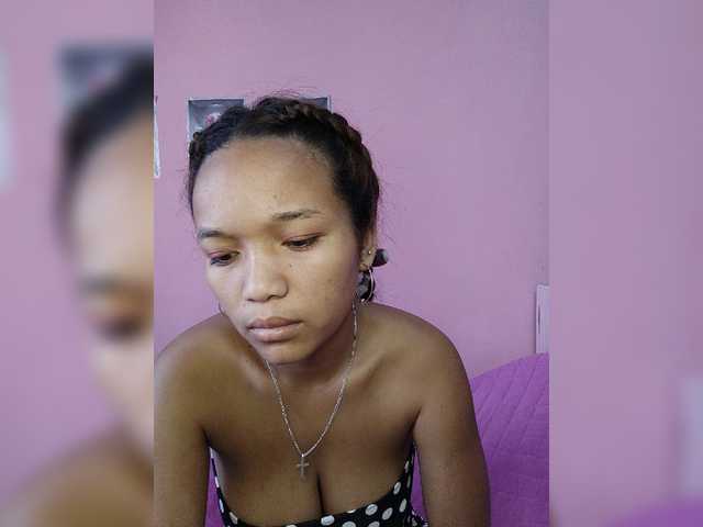 Vaninah live cam on BongaCams