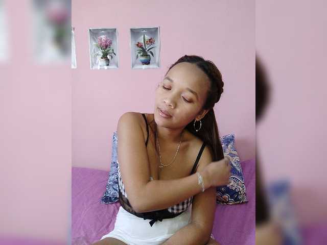 Vaninah live cam on BongaCams
