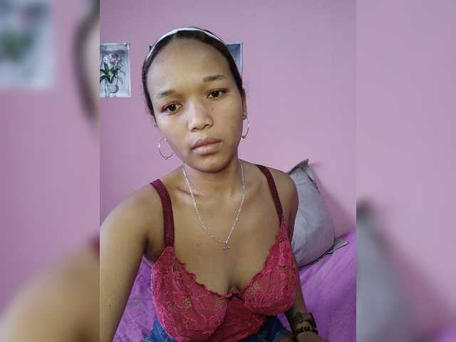 Vaninah live cam on BongaCams