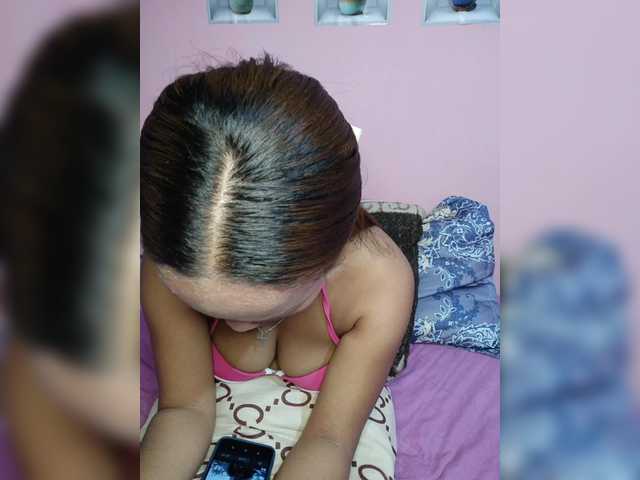 Vaninah live cam on BongaCams