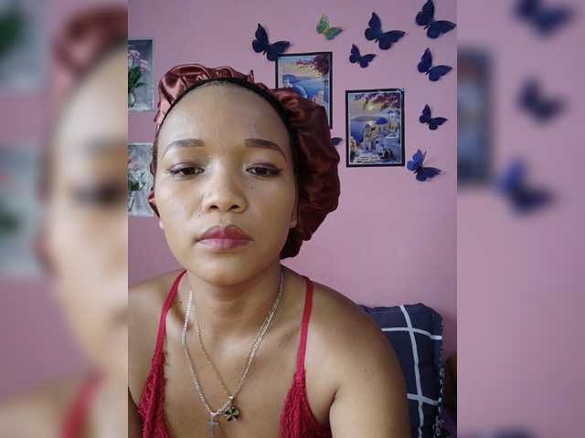 Vaninah live cam on BongaCams