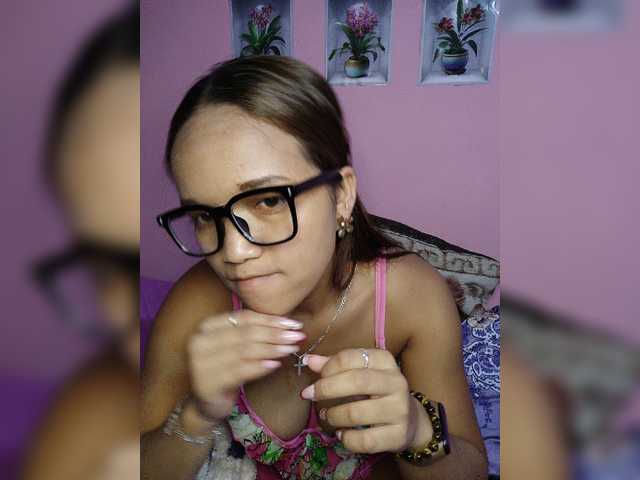 Vaninah live cam on BongaCams