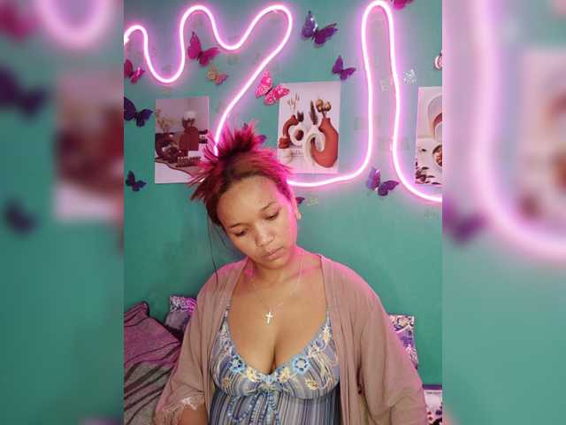 Vaninah live cam on BongaCams