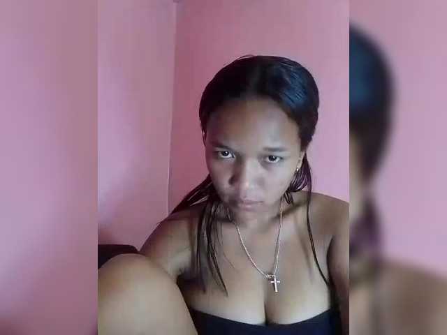 Vaninah Live Cam on BongaCams