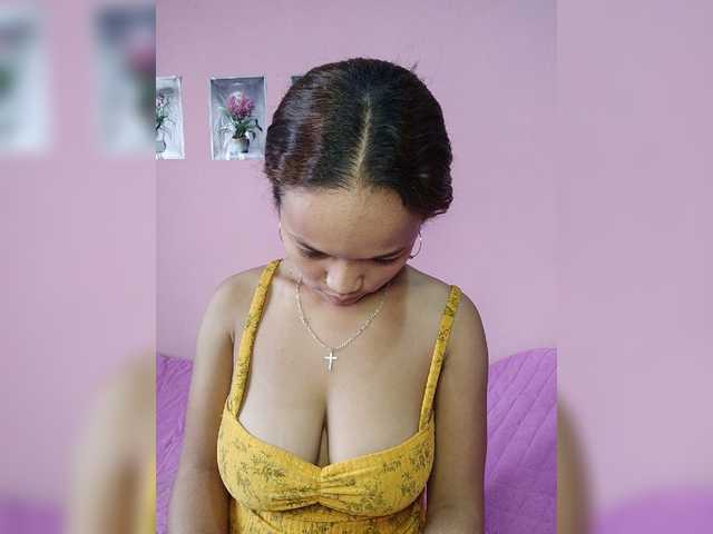 Vaninah live cam on BongaCams
