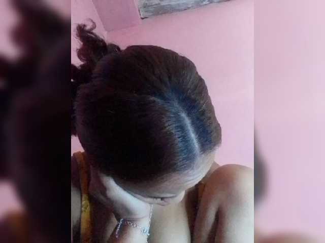 Vaninah live cam on BongaCams