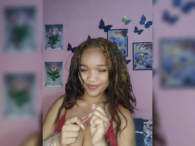Vaninah live cam on BongaCams