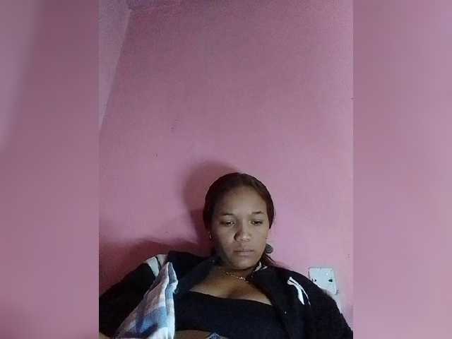 Vaninah live cam on BongaCams