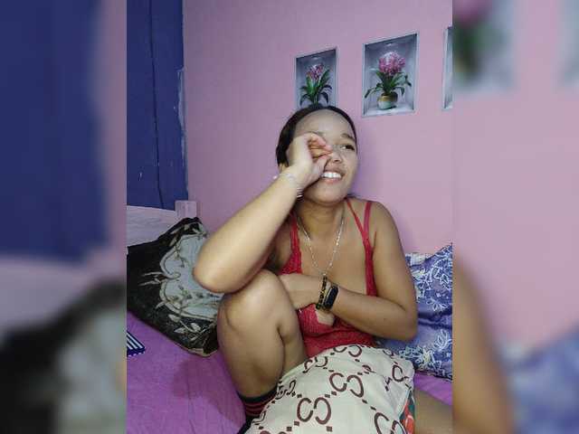 Vaninah live cam on BongaCams