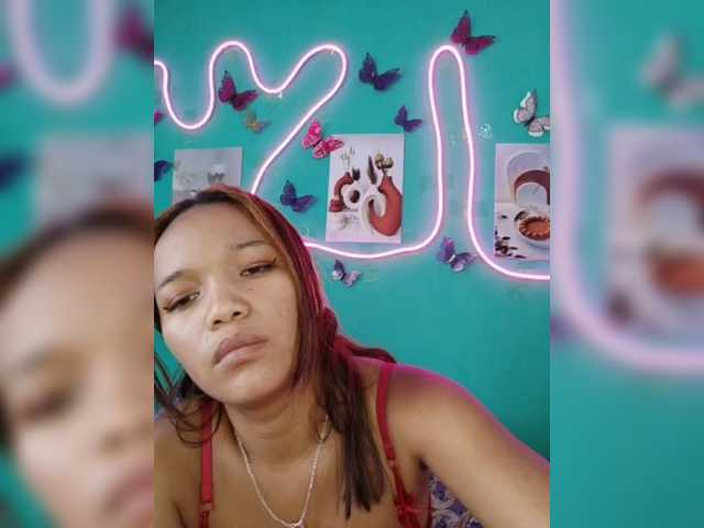 Vaninah live cam on BongaCams